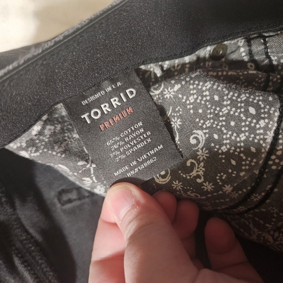 Torrid plus sized distressed black skinny jeans! - Picture 5 of 8